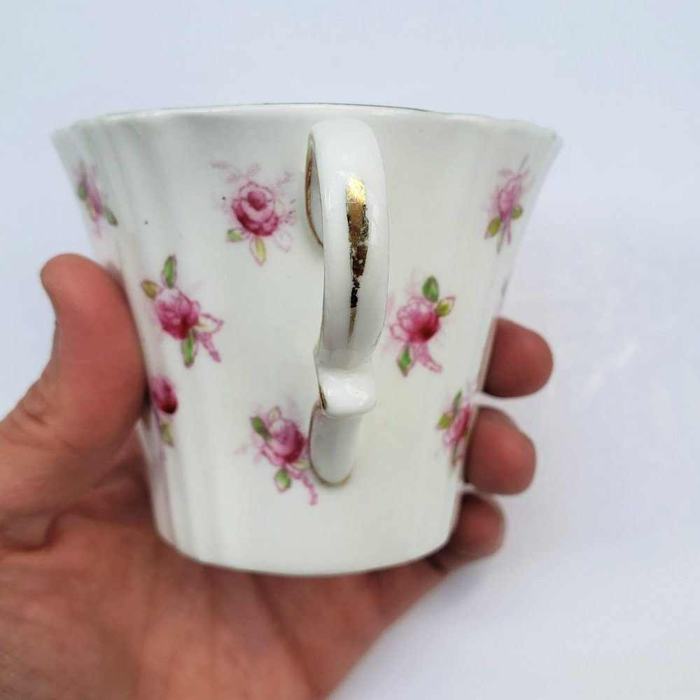 Royal Albert Bone China Tea Cup and Aynsley Saucer Rose Pattern - Picture 7 of 9